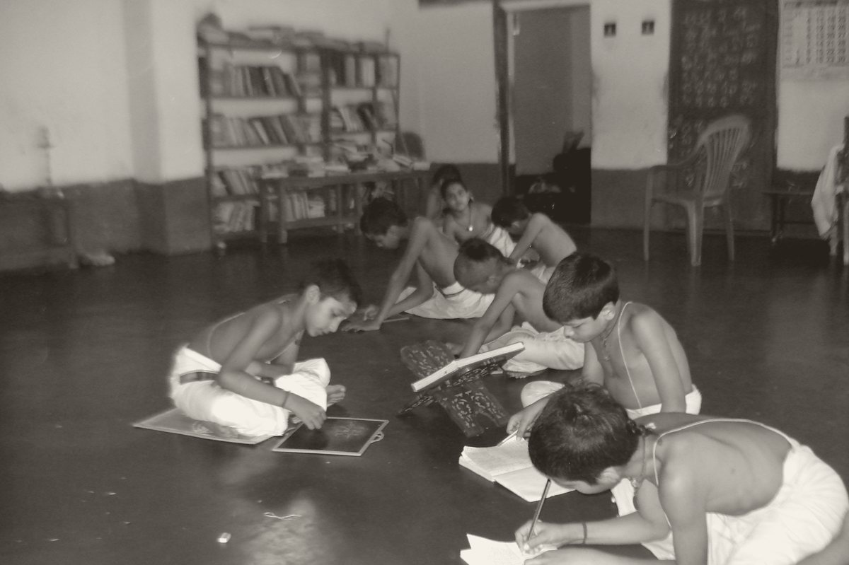Students learning at a Veda pathashala in Tamil Nadu